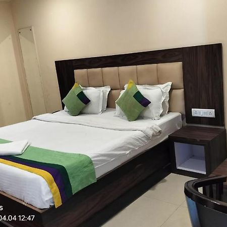 Hotel Paradise Convention Bhubaneswar Exteriör bild